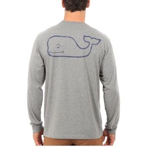 Grey Vineyard vines Men’s long sleeve tshirt.